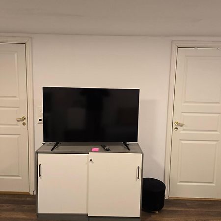 Beautiful 2 Rooms Apartment In Klofta,Near Oslo Airport& Oslo Eksteriør billede
